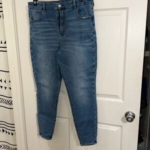 American Eagle size 18 regular